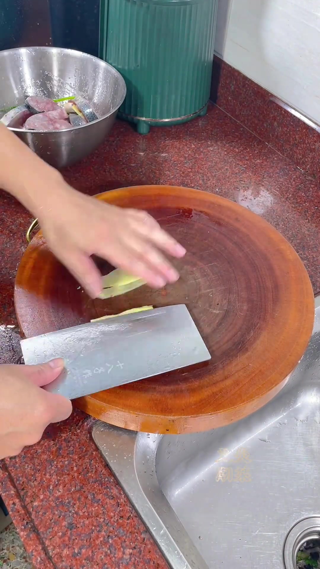 廉价青灰鱼吃出价值,一鱼两吃