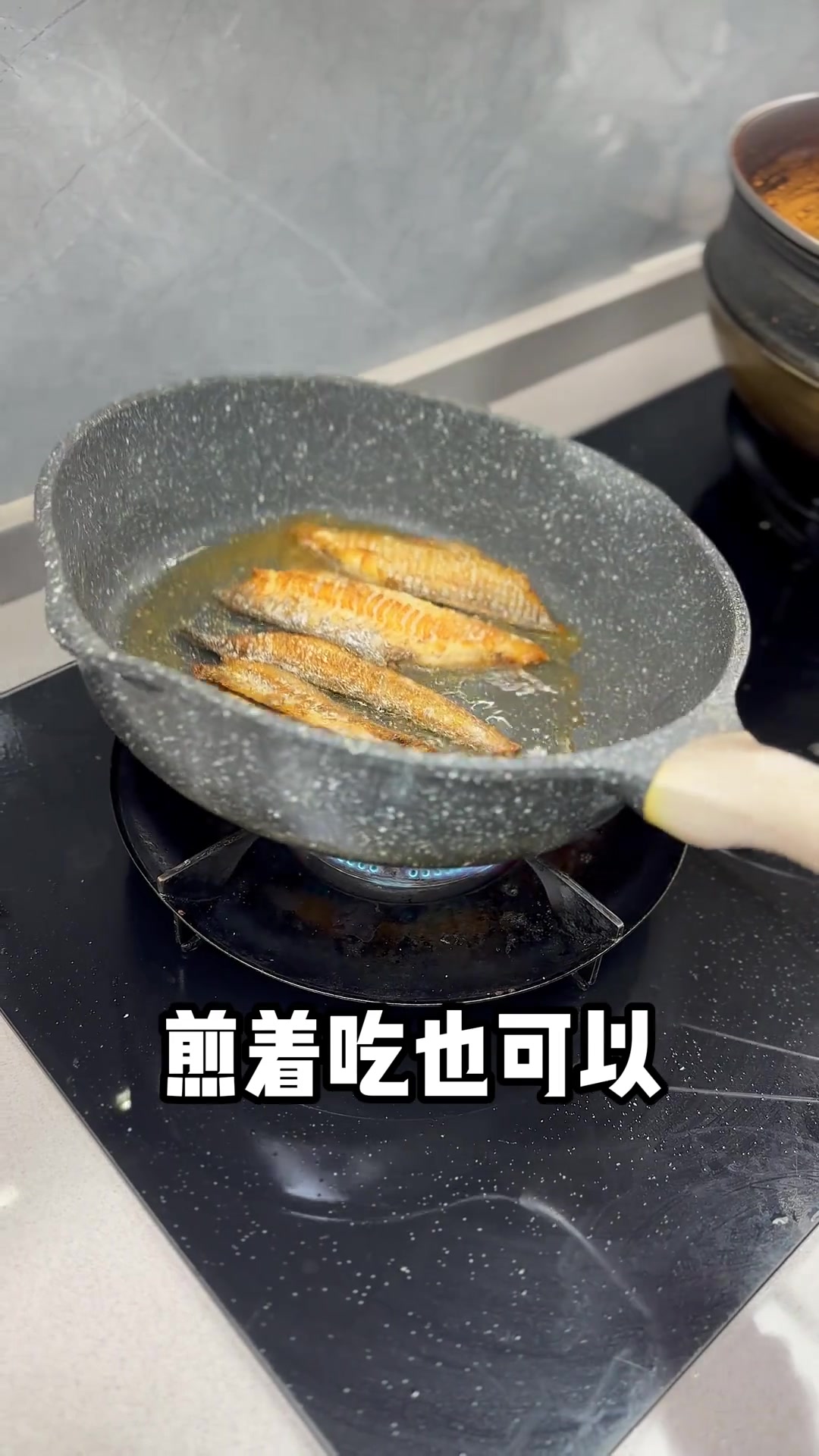 简单的家常菜清蒸带鱼,只要几步骤就能做的美味