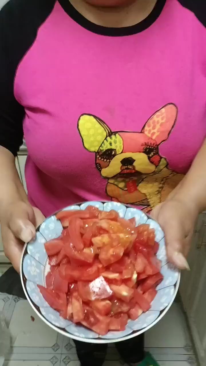 西红柿鸡蛋汤这么做,火辣鲜香,好看又好吃!