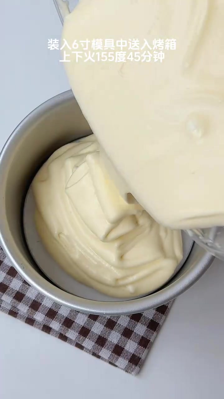 一口沦陷的草莓奶油蛋糕，超满足