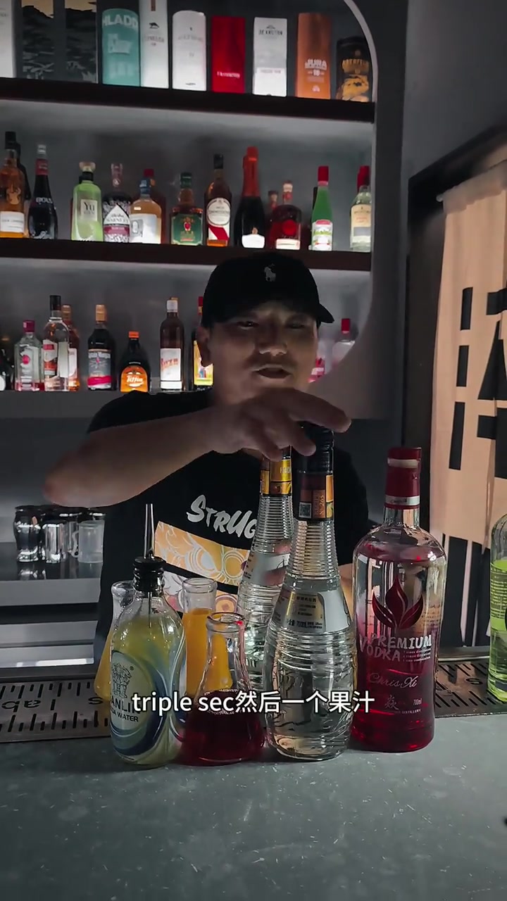 回店第一天，分享一下简单的特调鸡尾酒如何制作！