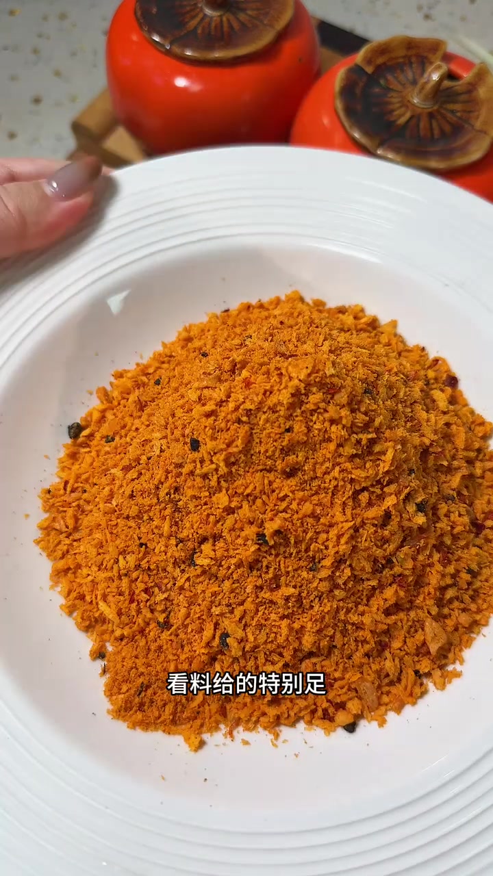酥到掉渣的避风塘大虾蒜香味十足!年夜饭搂它～就用百利避风塘炒料太好了～