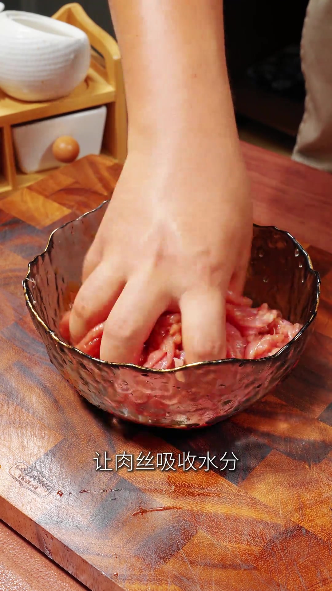毛豆榨菜炒肉丝，炎炎夏日开胃下饭菜，一定要试试