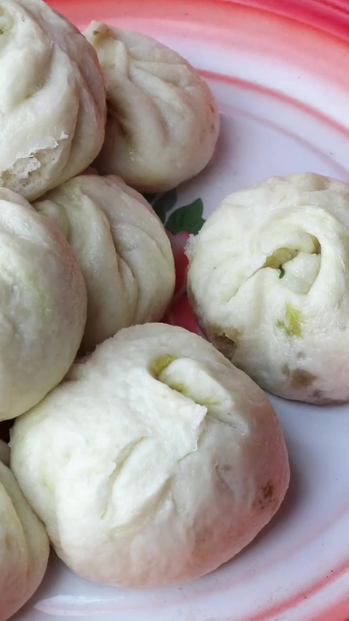 羊肉配沙葱天下一绝，做道内蒙硬核美食羊肉沙葱包子，真解馋！