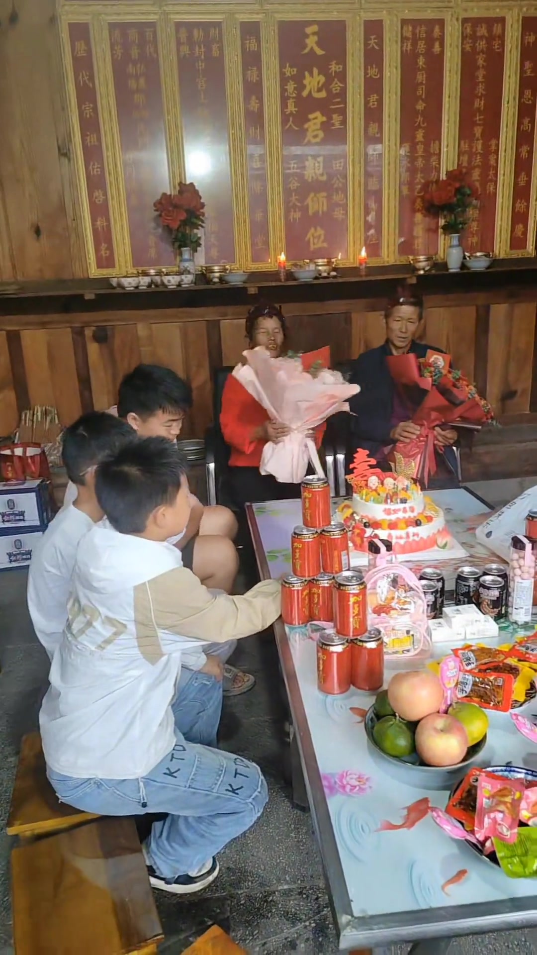 生日祝福混搭喜羊羊,蛋糕流水从头顺到尾!