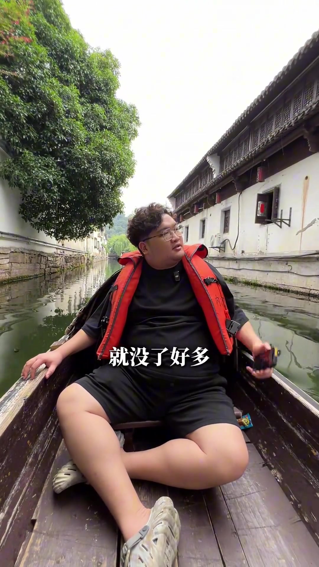 没坐过乌篷船,等于没来过绍兴城,谢谢侬传承家宴
