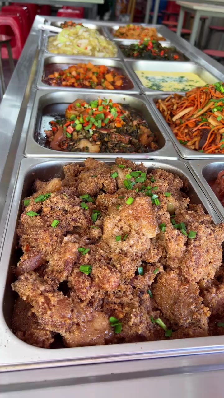 十二块钱的盒饭,菜品种类也太丰富了!