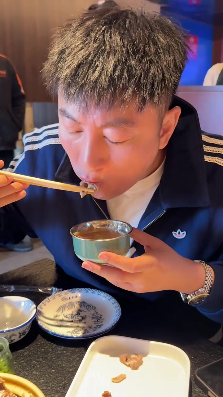 吃羊肉,还的是他家,内蒙羊嘎嘎好吃