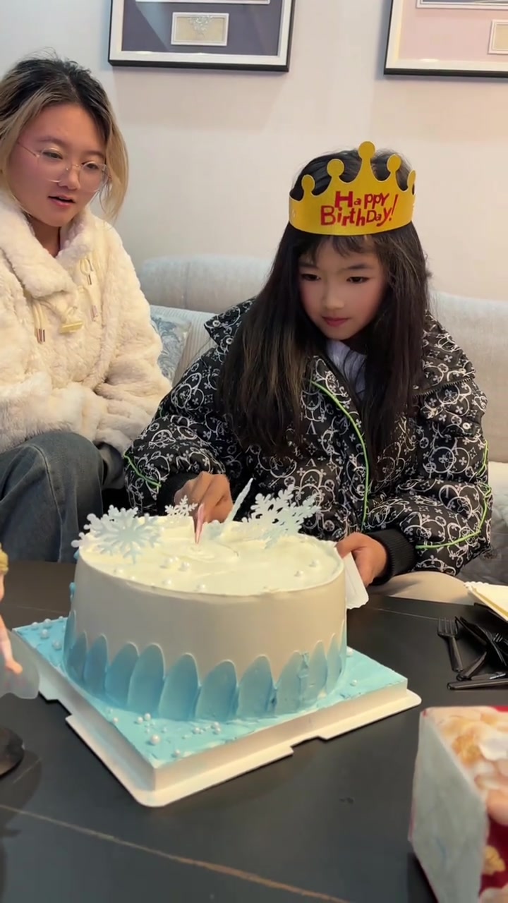 小公主生日蛋糕,祝你生日快乐,幸福健康!