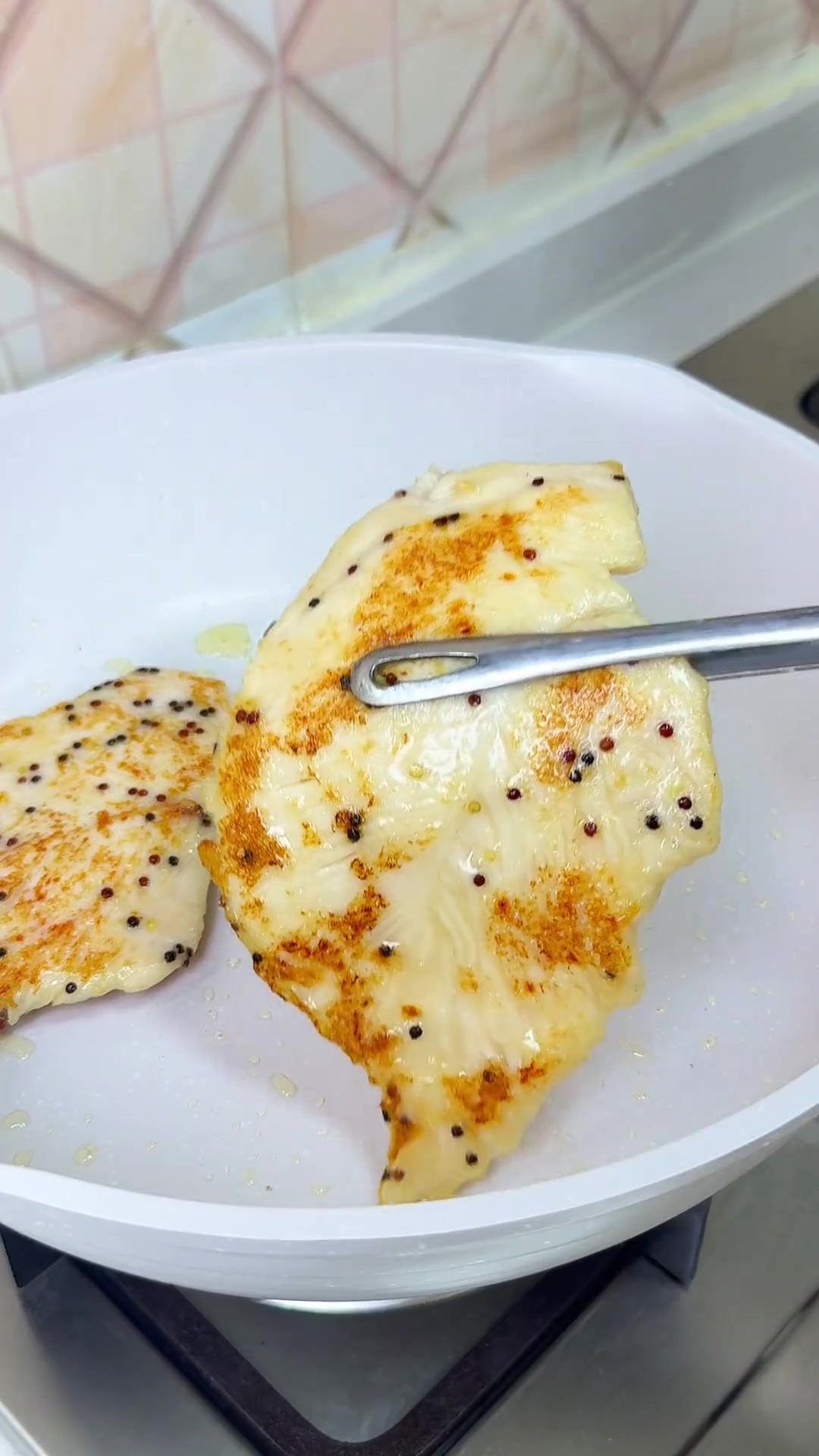 早餐做了糯叽叽的紫米饭团、贝贝南瓜饼，鸡蛋营养又好吃