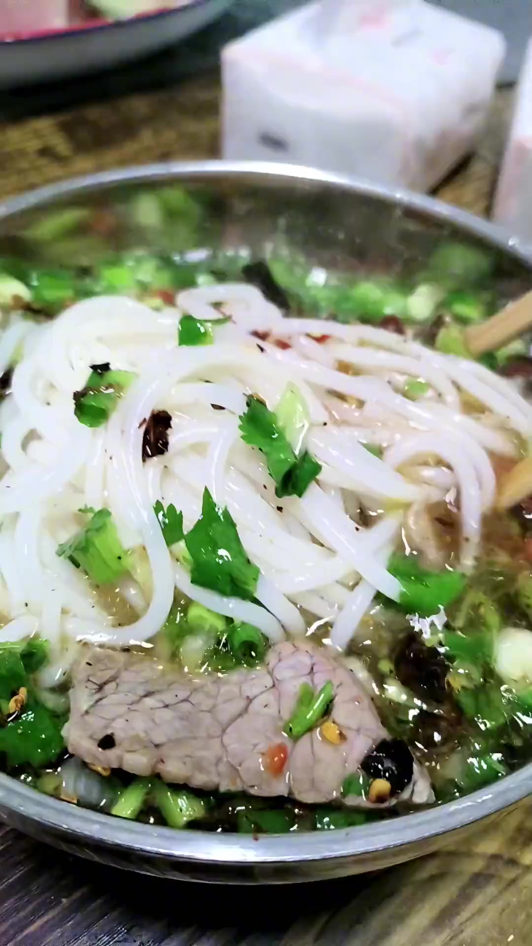 牛肉粉这麻辣劲儿,吃得太爽了!