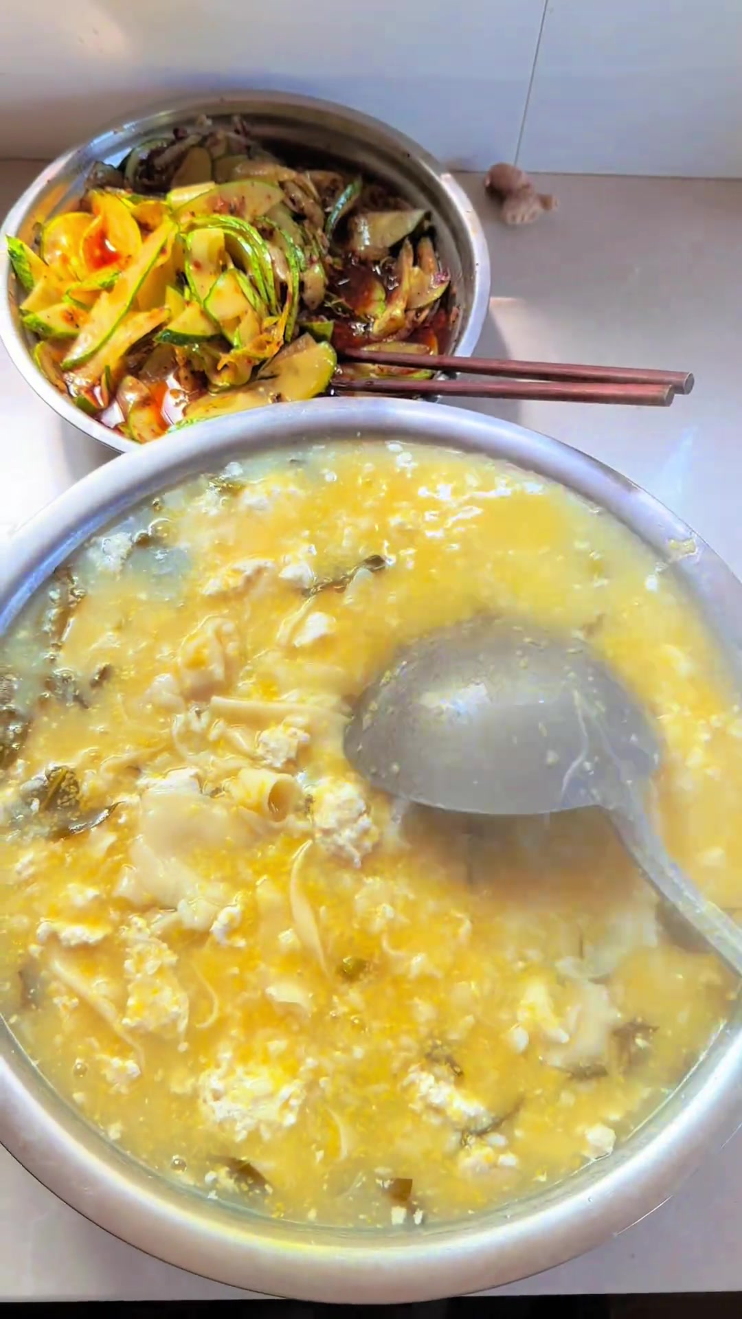 酸菜豆花面,估计只有我们这边的人喜欢吃了