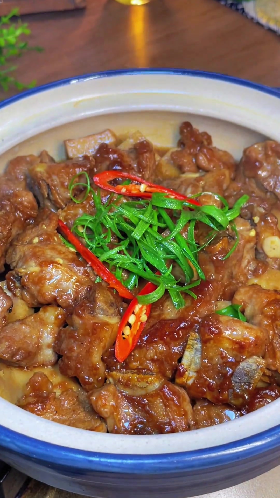 老公不想吃你做的饭？安排这个芋头排骨煲就对了