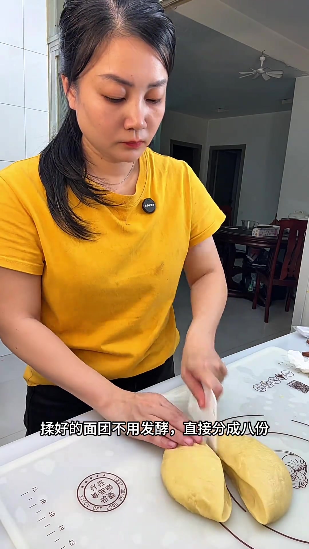不用烤箱厨师机，用电饭煲做的大面包超成功
