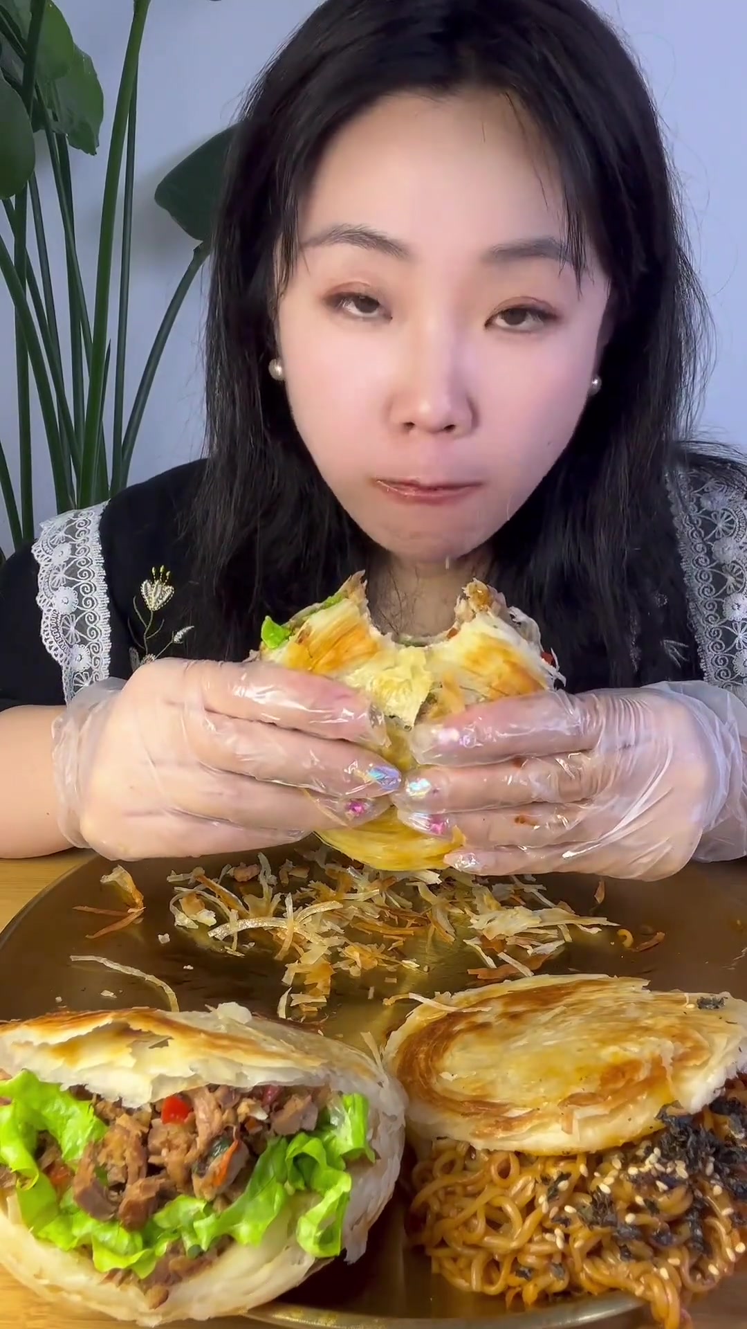 自制酥酥脆脆肉夹馍，潼关千层饼夹什么都好吃