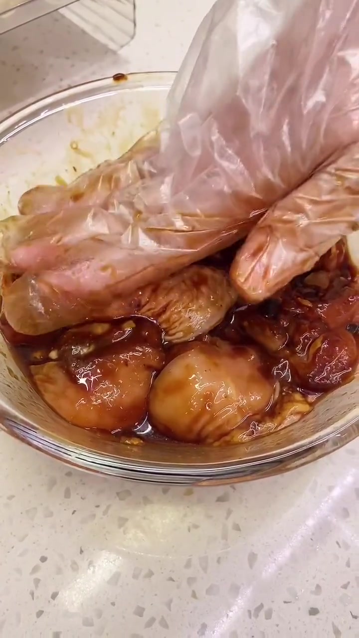 你有多久没吃鸡腿了？在家做一道简单又好吃的红烧鸡腿吧