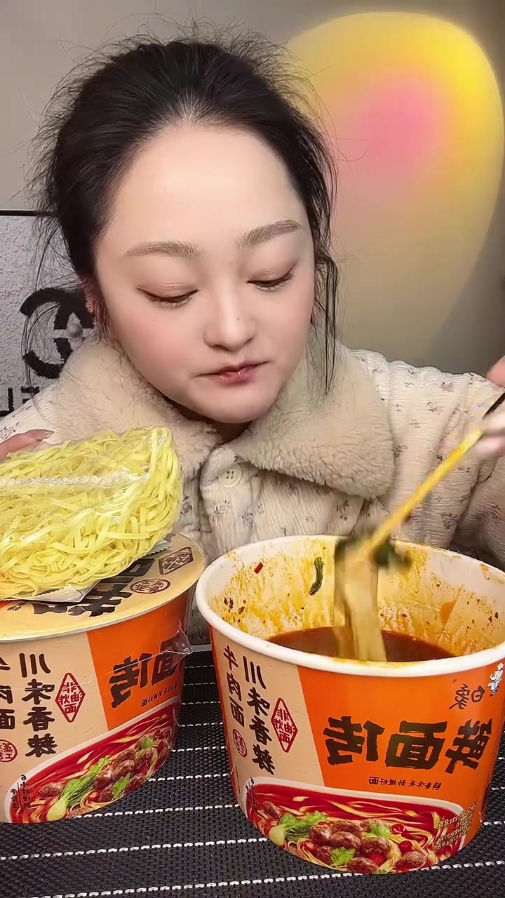 最近超爱的一款香辣牛肉面，0油炸