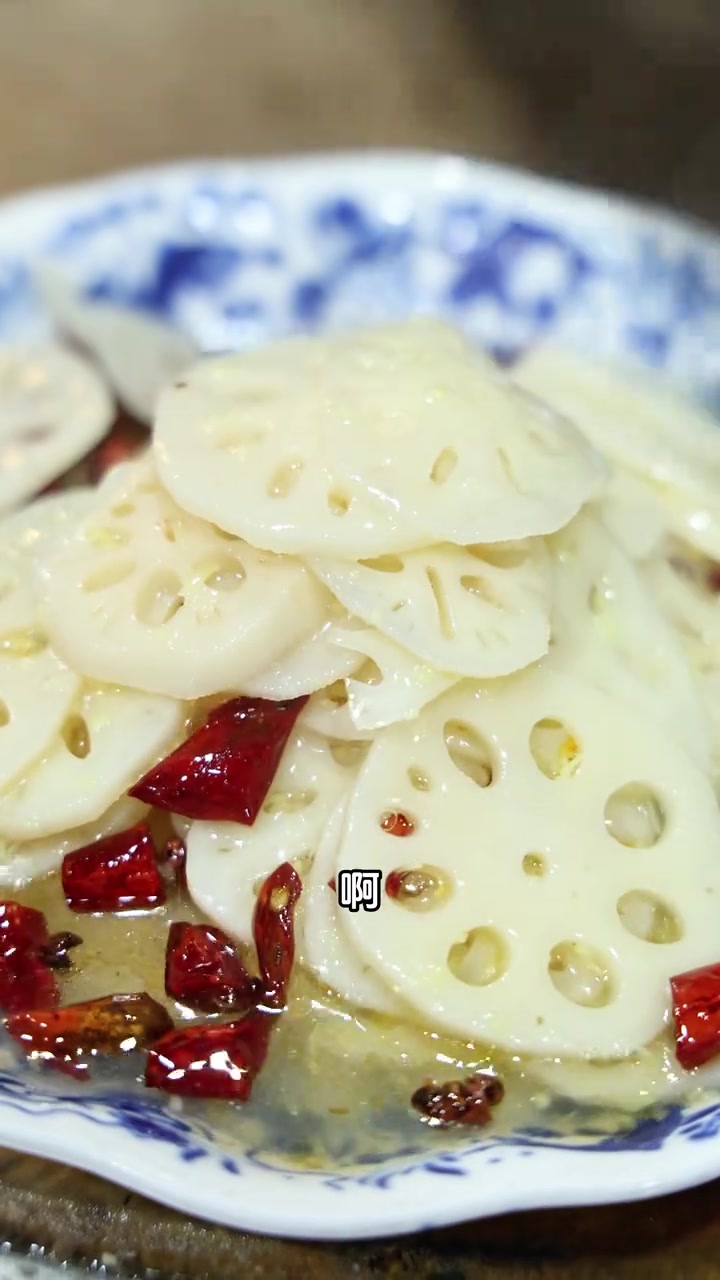 油焖糖醋藕 酸甜可口后味带点炝拌油的香味,年夜饭上一道不错的下酒凉菜!#糖醋油焖藕 #糖醋