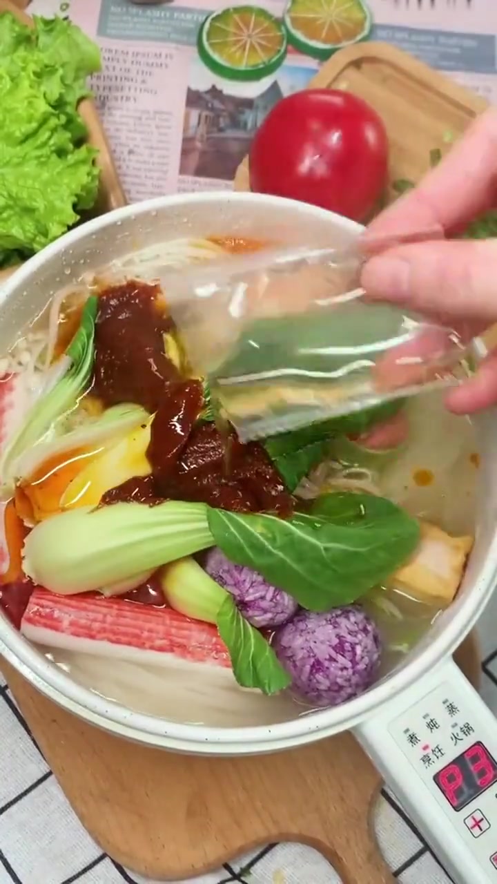 在家做过桥米线的好吃做法，热乎乎一碗超过瘾