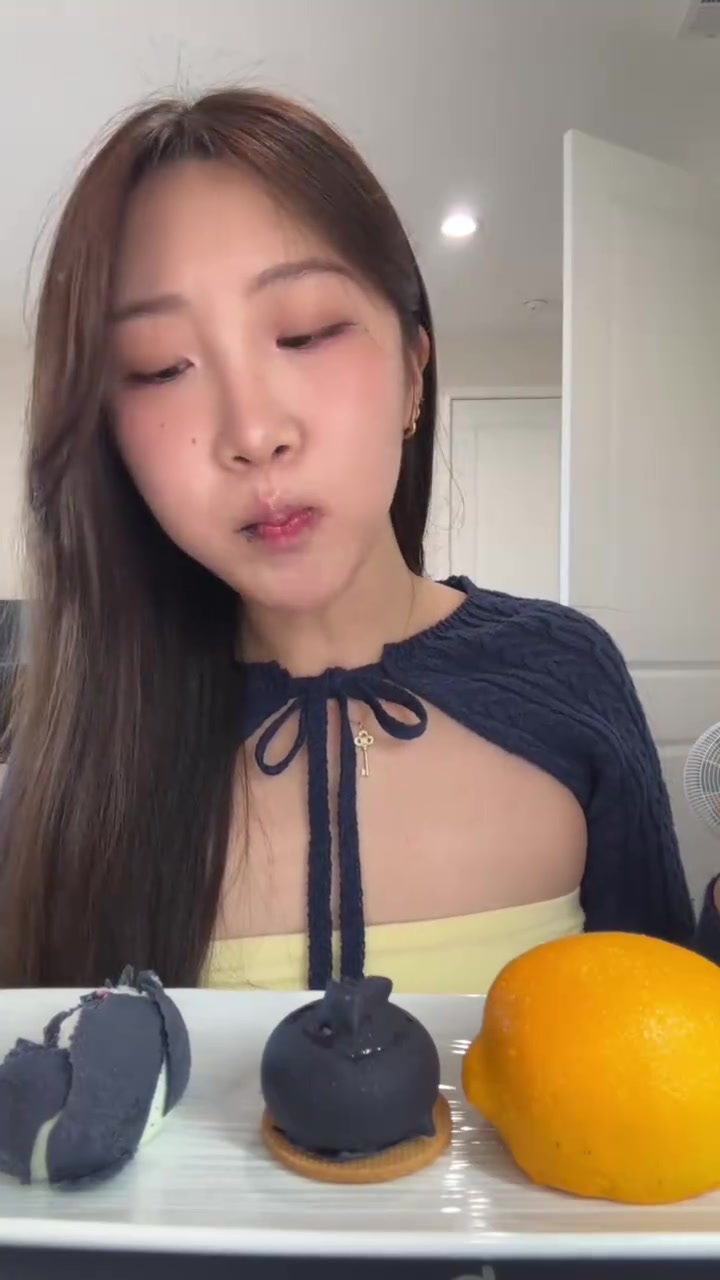 水果蛋糕放大版与迷你版对比