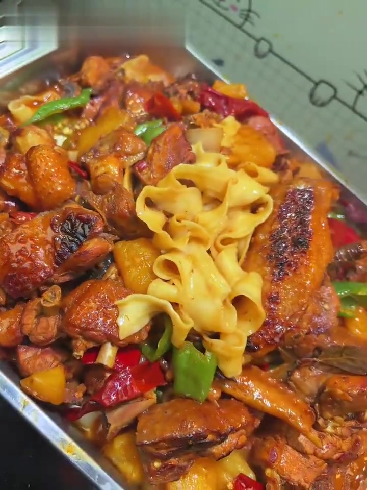 教你做正宗河南新疆大盘鸡,面条倍儿香