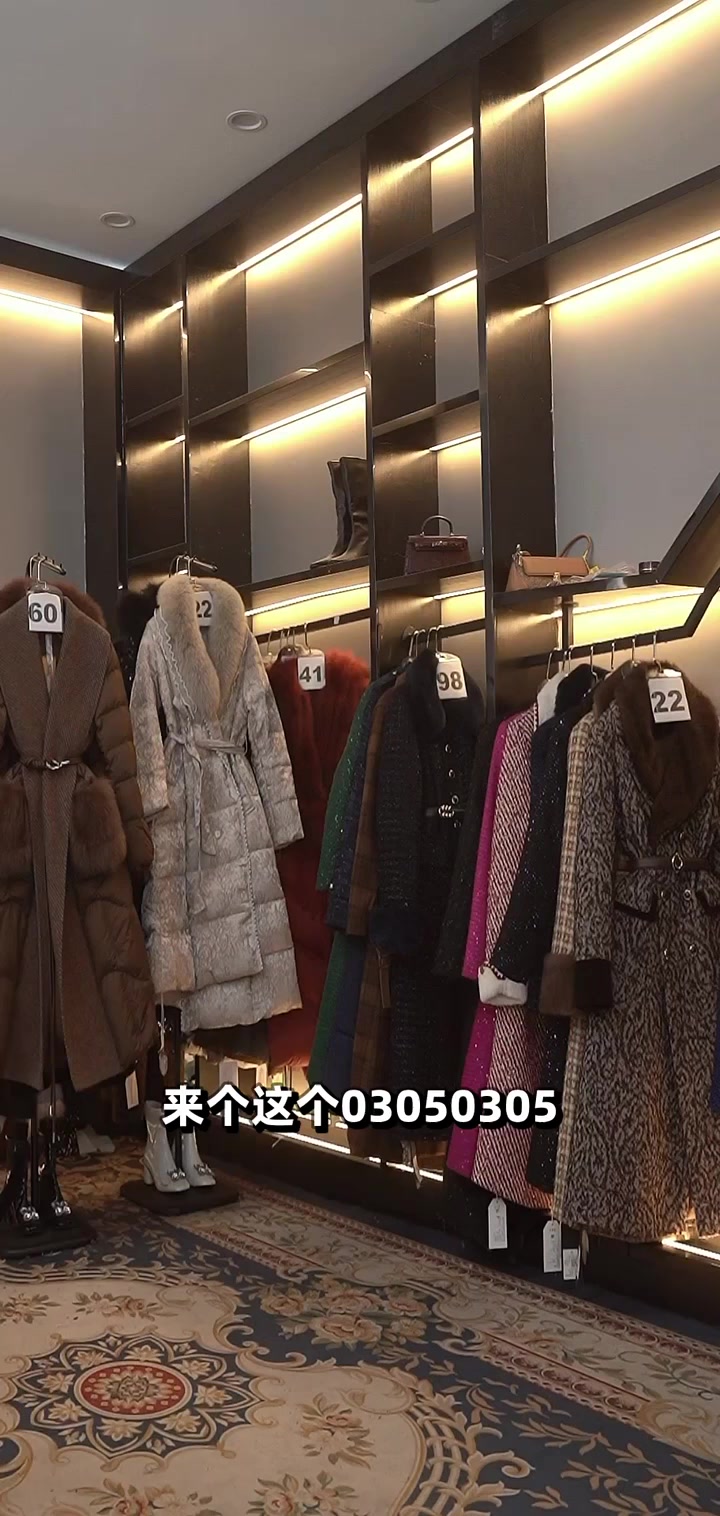 可拆卸毛领派克服,抗风保暖又百搭!经典设计穿十年不落伍,赶紧抢购!