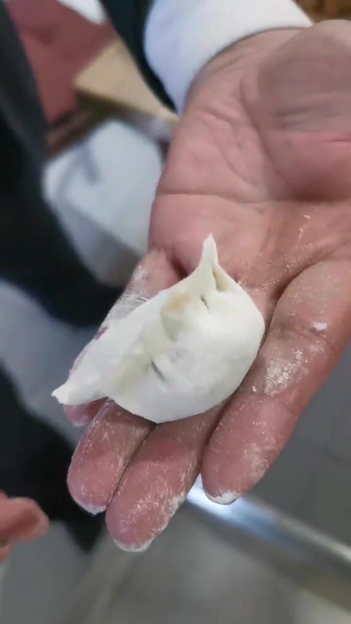 包饺子摆一桌，烟火气里全是香！