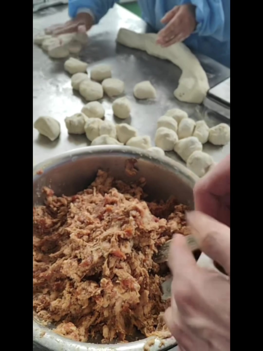 河豚妹黑猪肉包子