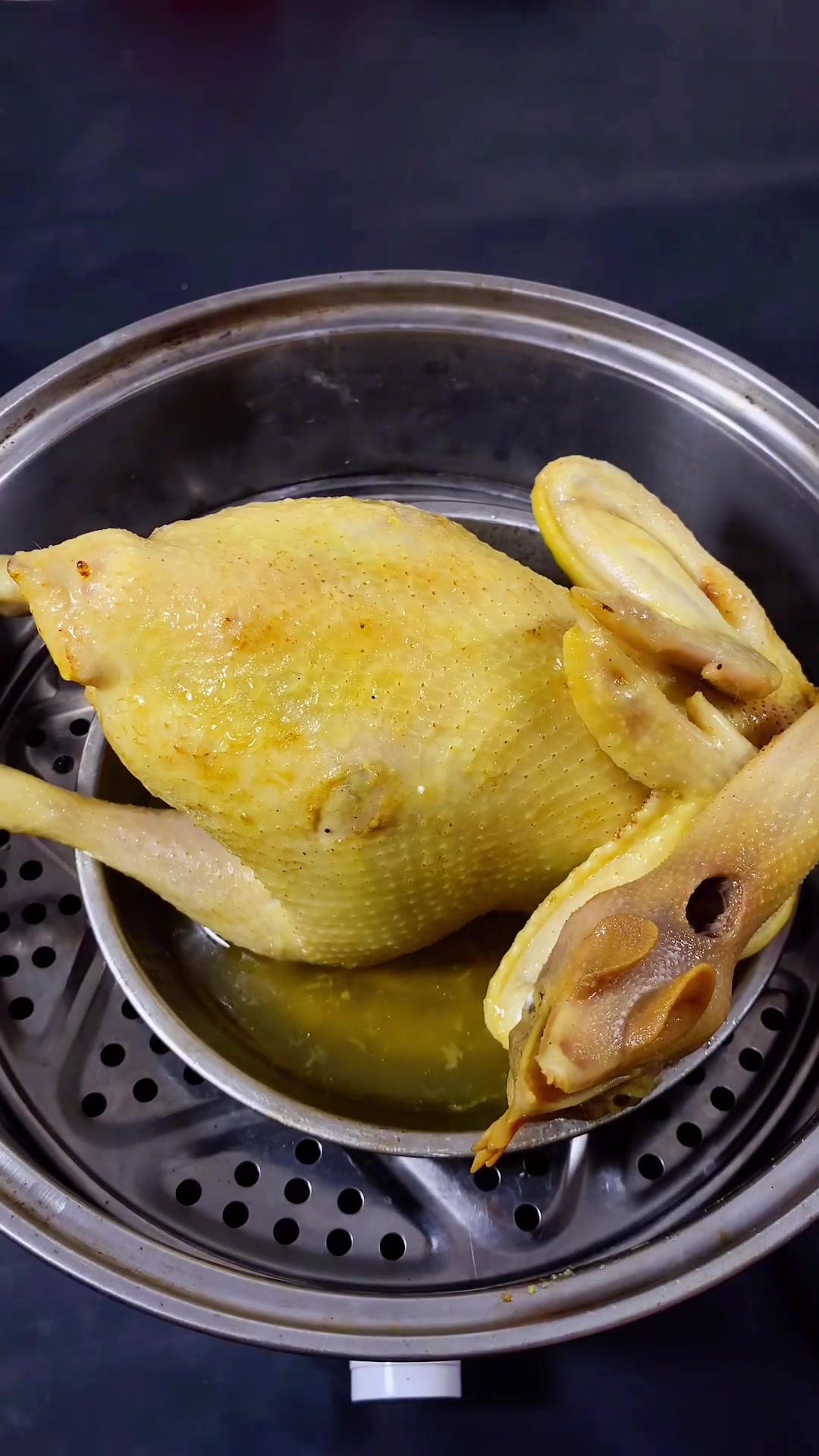 水蒸盐焗鸡正确做法,皮脆肉香,嫩滑多汁