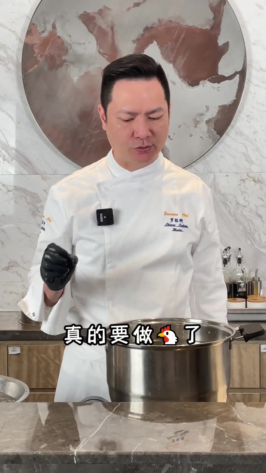 广东你最爱吃什么鸡？白切鸡皮脆肉嫩，连骨头都香！