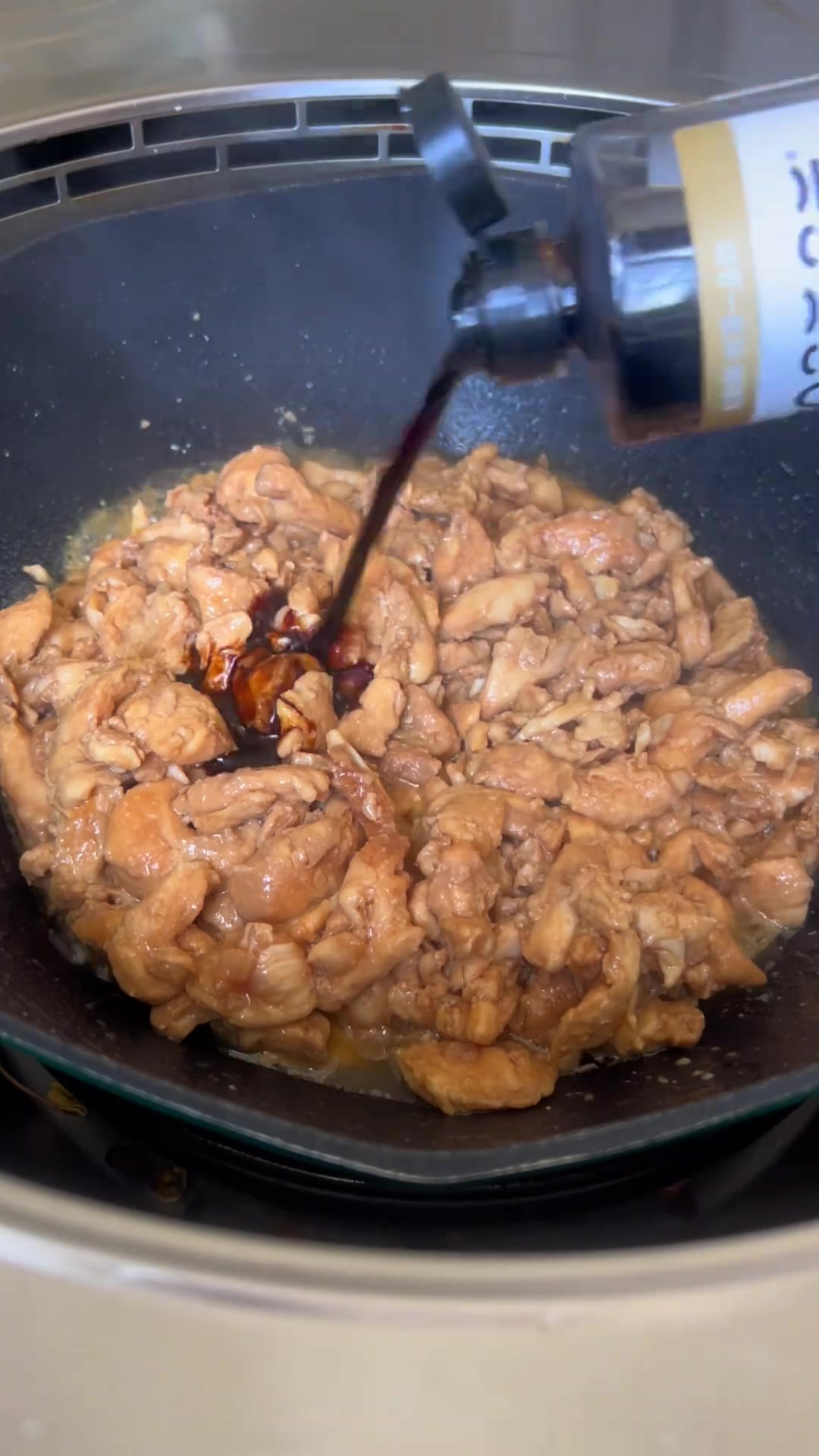 小厨娘的家常菜辣椒炒肉，这生活的味道能配几碗饭