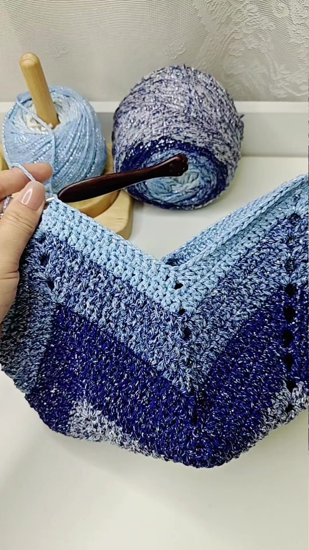 银河渐变菜篮子包包钩针教程，附图解与色号说明