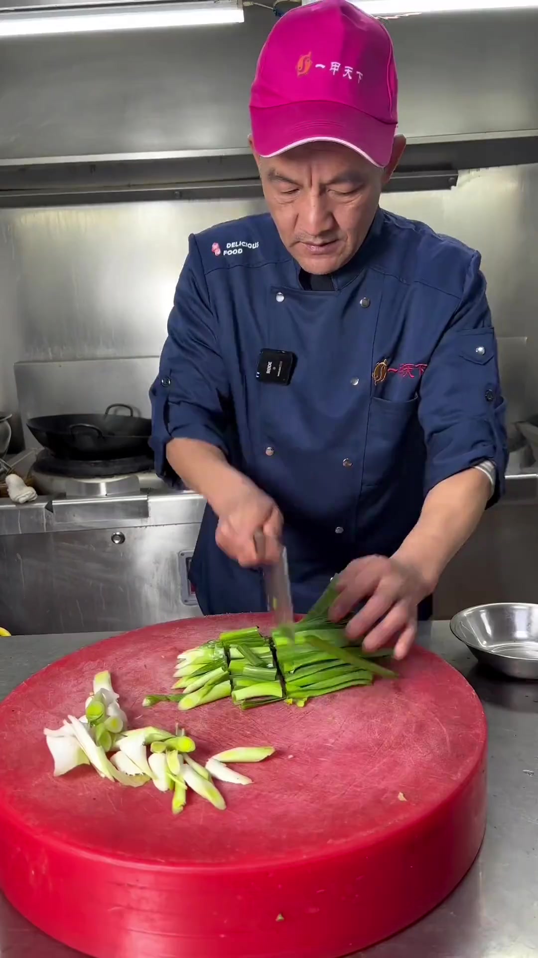 回锅肉选猪屁股肉才香，不放甜面酱更对味！