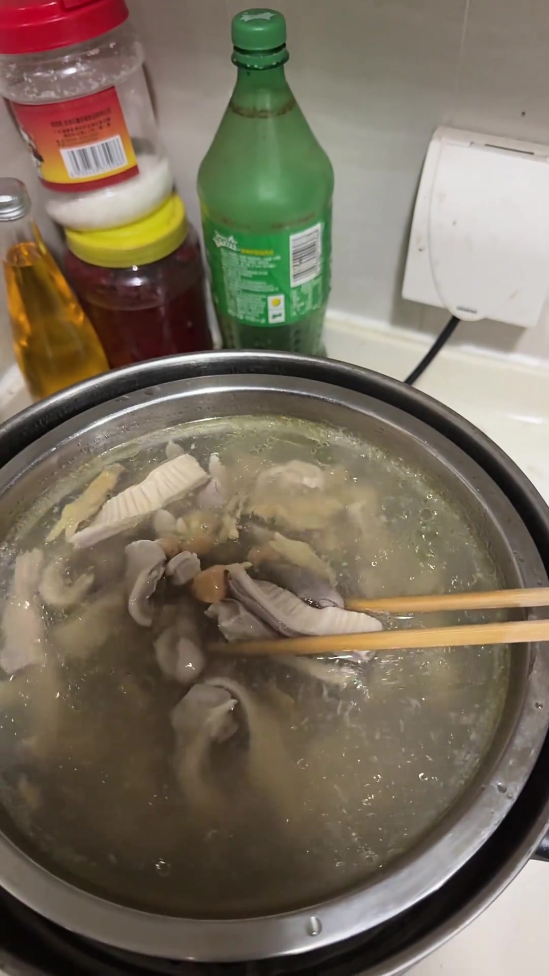 深夜洋味猪肚干贝汤,比酒更暖!