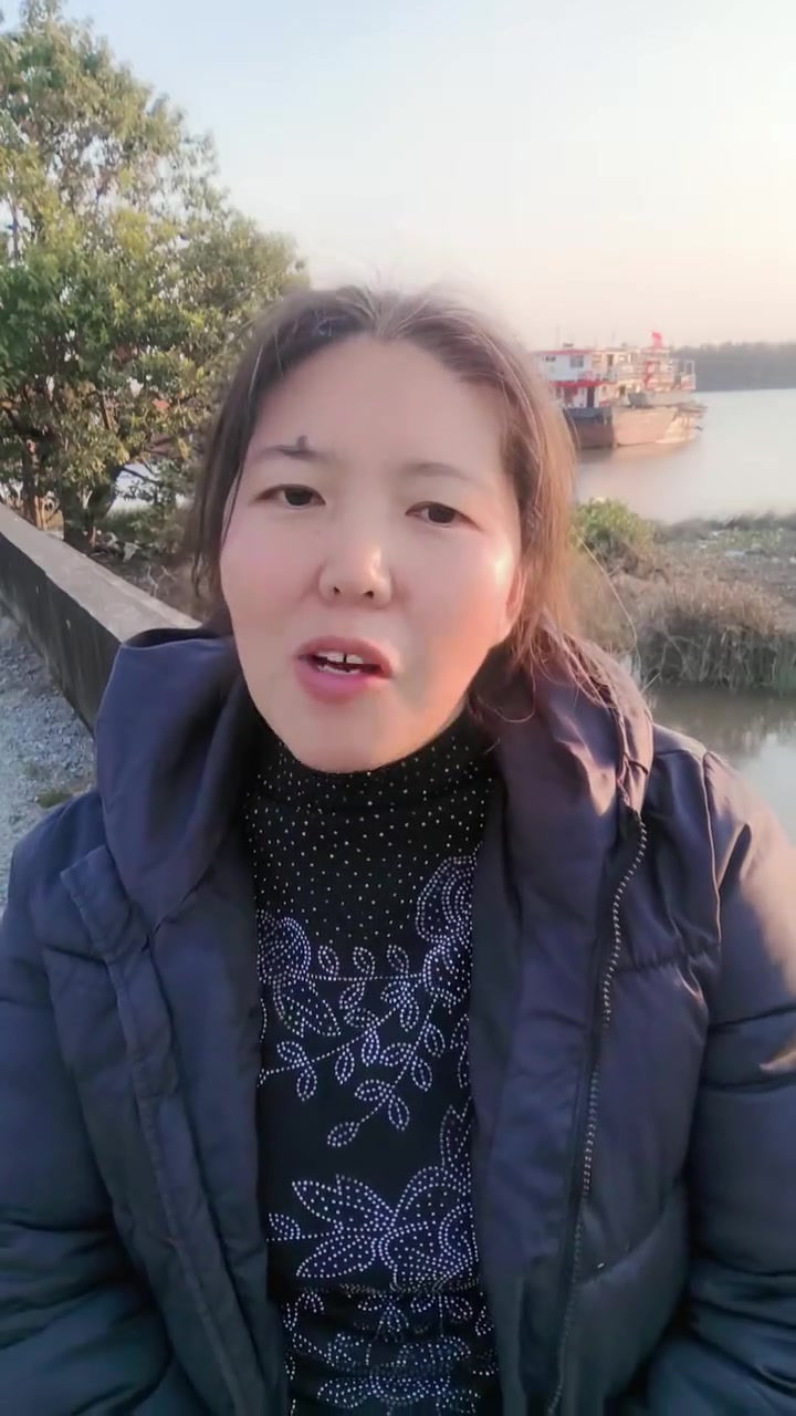 虾一直退壳是什么原因？南美白对虾养殖技术，虾一直退壳是什么原因？养虾技术，虾白斑有什么症状
