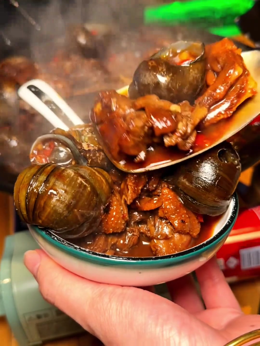 来广州就为这口黑鸭煲,谁懂它的好吃程度!