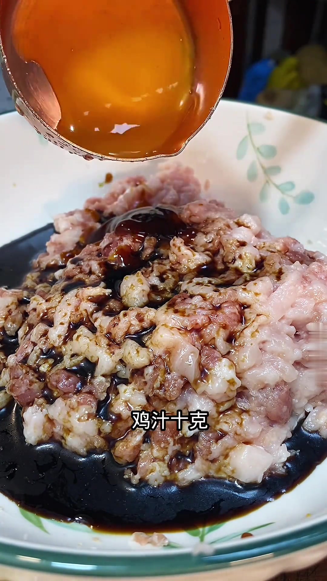 学做的小笼包，老公尝后说有包子店的味道