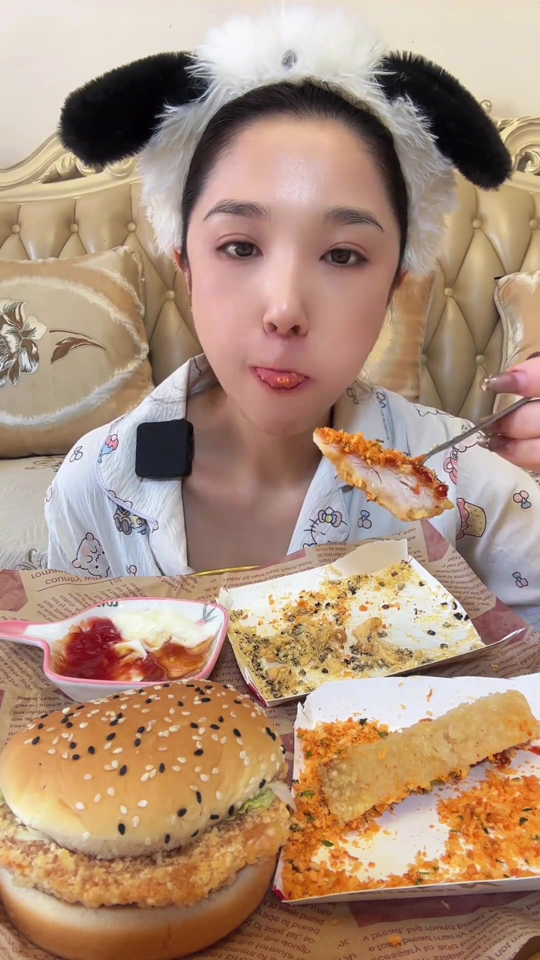 小宝点的正新鸡排来啦，希望宝宝们喜欢