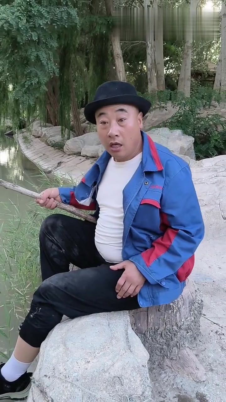 東哥钓鱼钓了个啥,搞笑段子来袭