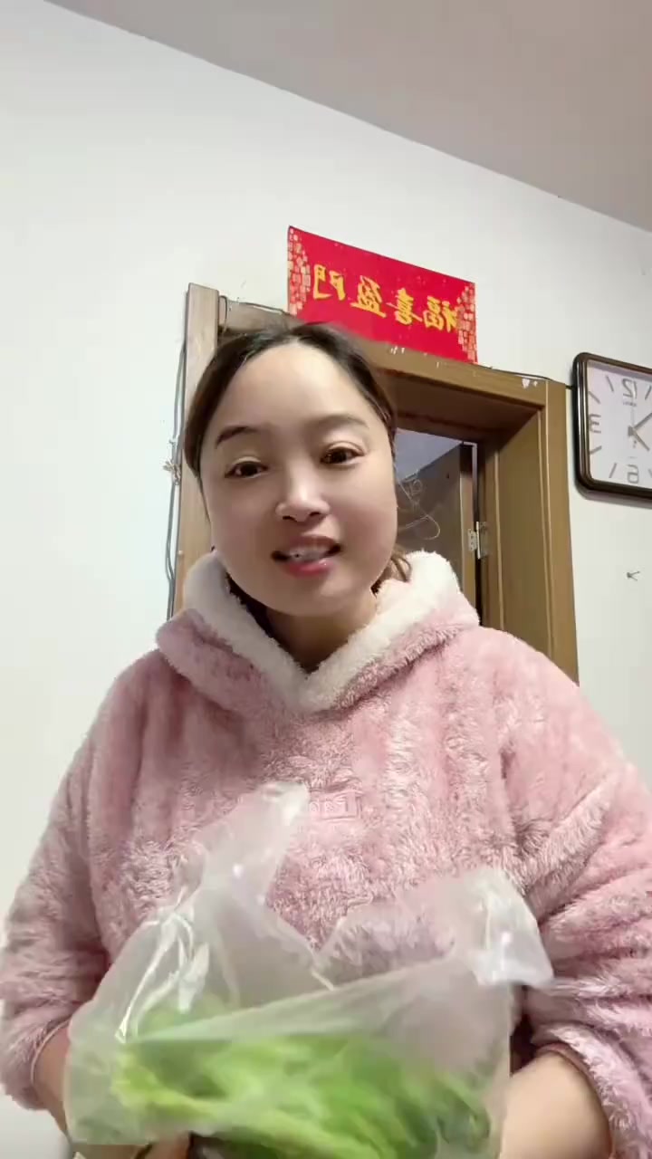 家常饭菜：今天炒的纯天然莴笋太爽口了