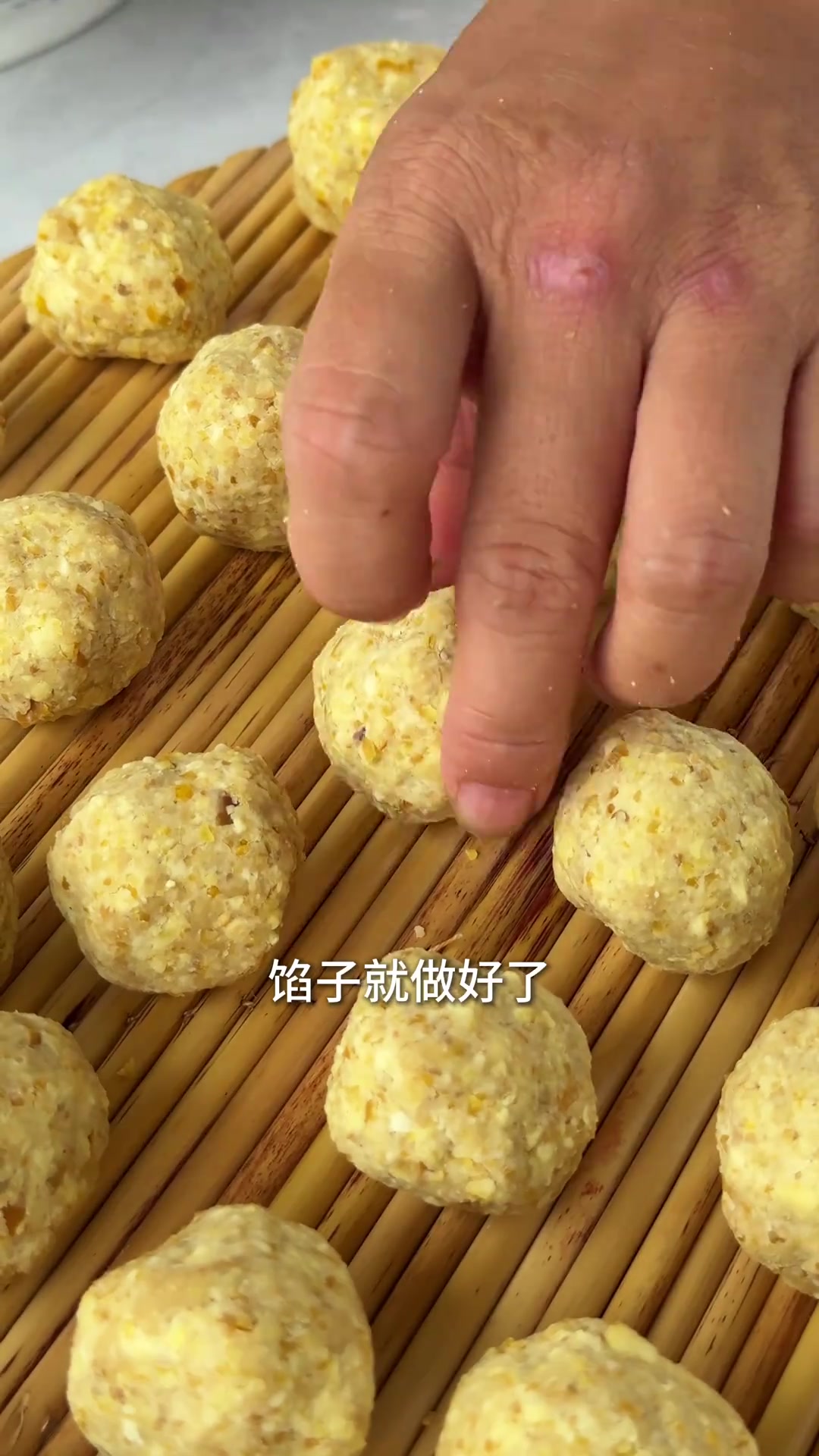 小时候最爱秋天的板栗，打一点回去做板栗酥饼