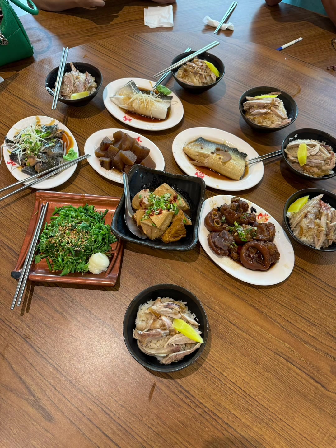 台湾省嘉嘉喷水鸡肉饭，在地特色美食推荐