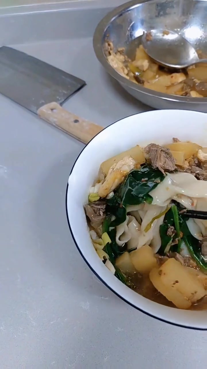 牛肉扯面谁想吃?快来,来迟了就没有了