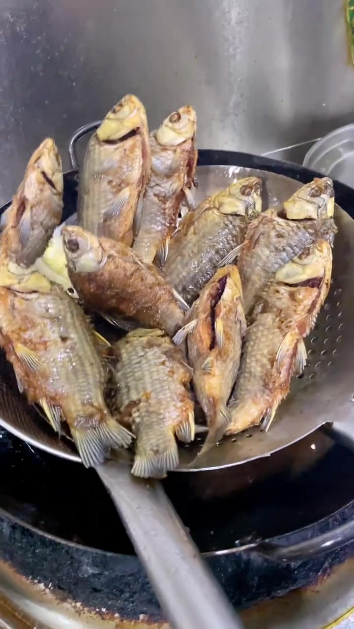 秘制糟鱼带鱼鳞做法太牛了
