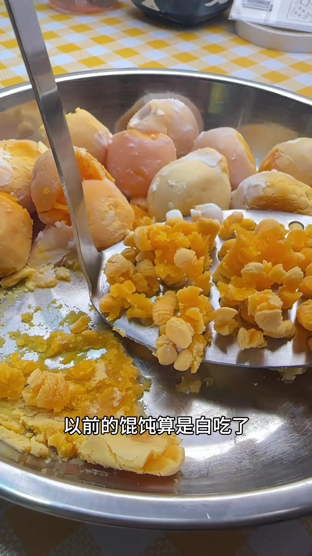 遵义80后妈妈在家包馄饨养娃的一天