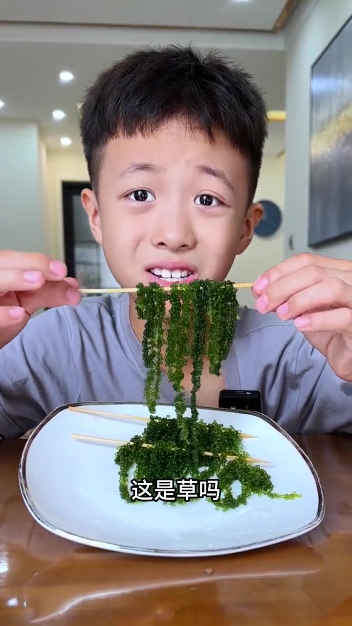 说好的帝王蟹大餐，结果早餐虾午餐草晚餐海水！