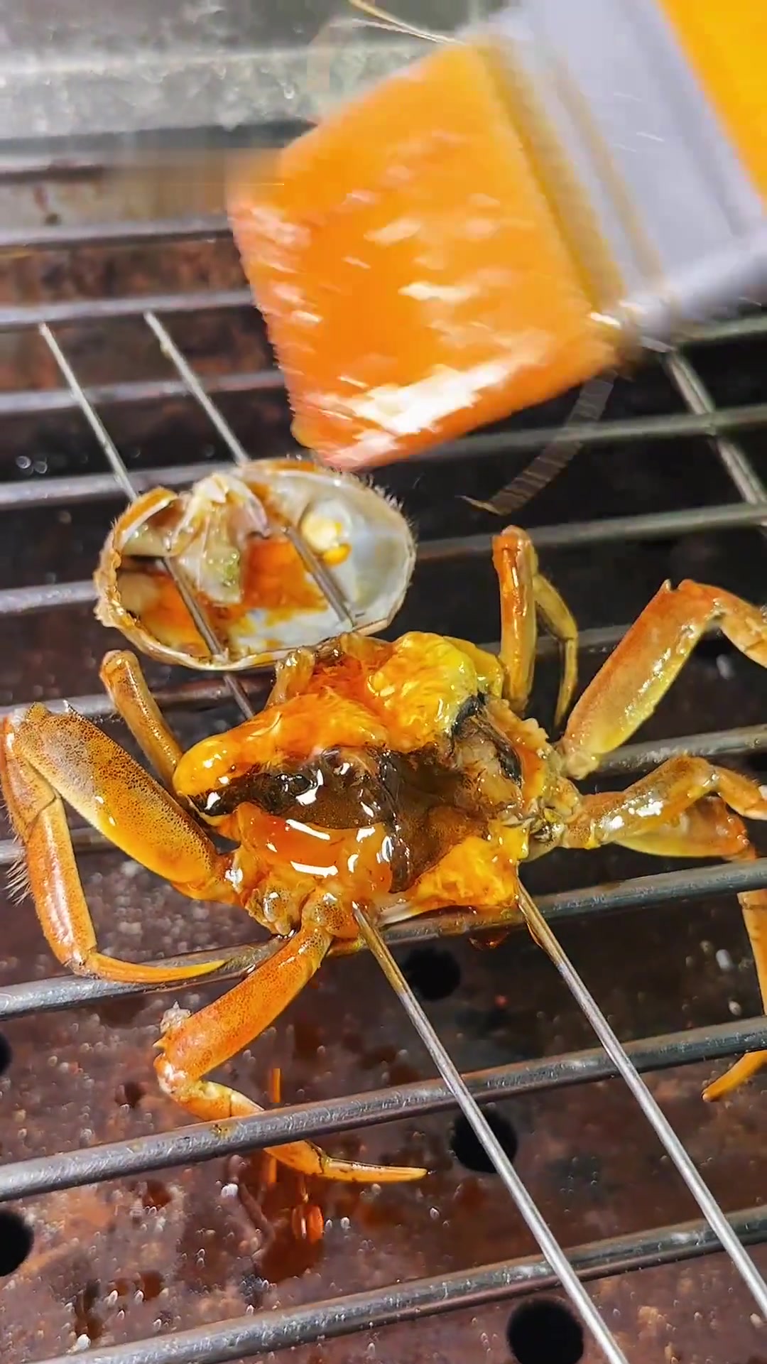 石排巷子里的烤螃蟹太香啦,夜宵吃什么看这里