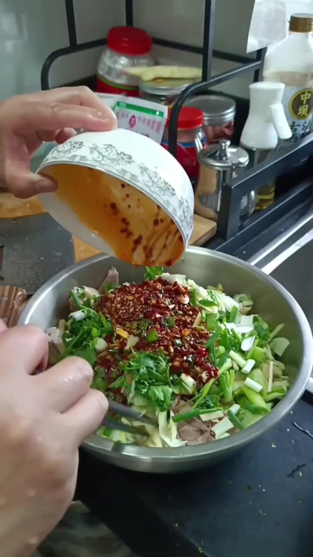 无油凉拌鸡做法，简单又下饭