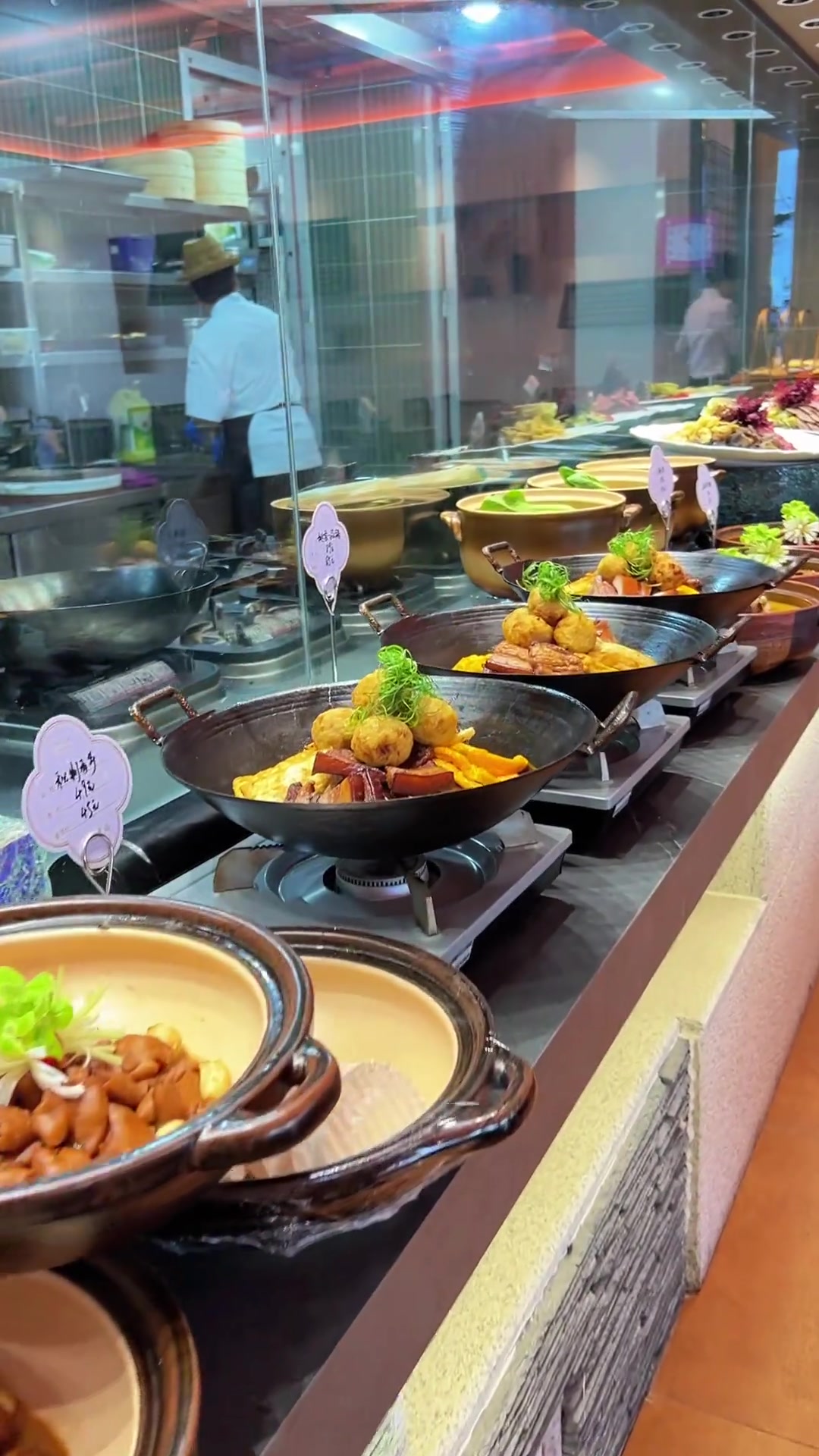 明档菜品随心选，创意满满烟火气