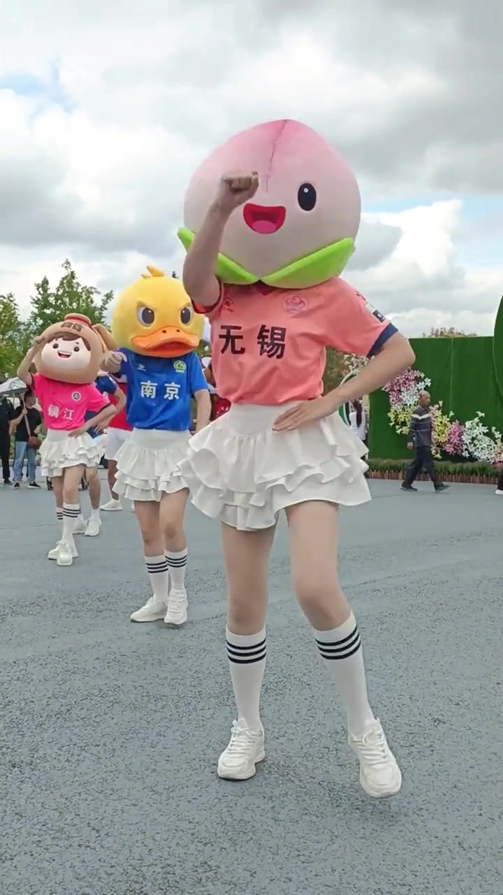 真是见了就想笑，不服鸭表情与水蜜桃的活跃